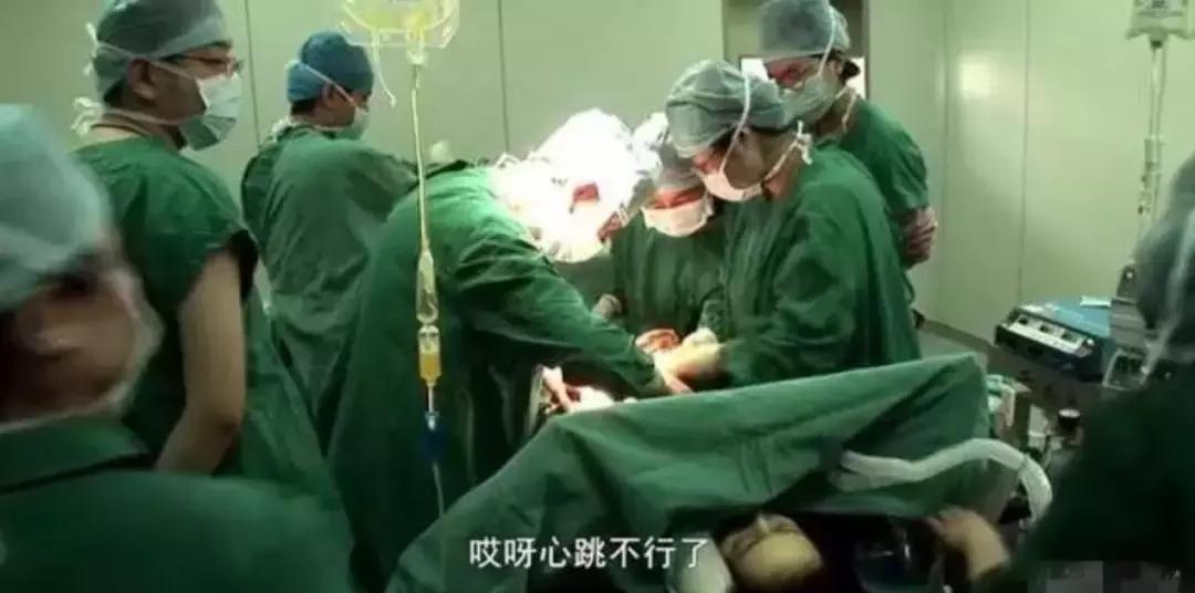 47岁女明星晒孕照,女明星怀孕拍摄花絮