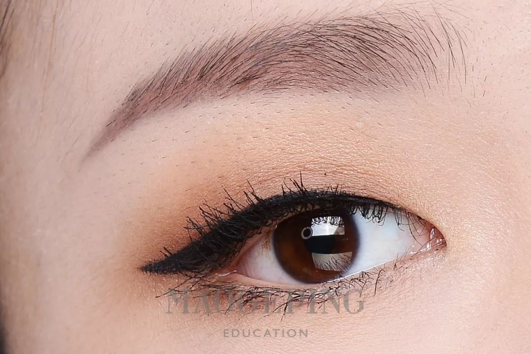 单眼皮不画眼线只画眼影好看吗,同样的单眼皮为啥觉得你的好看