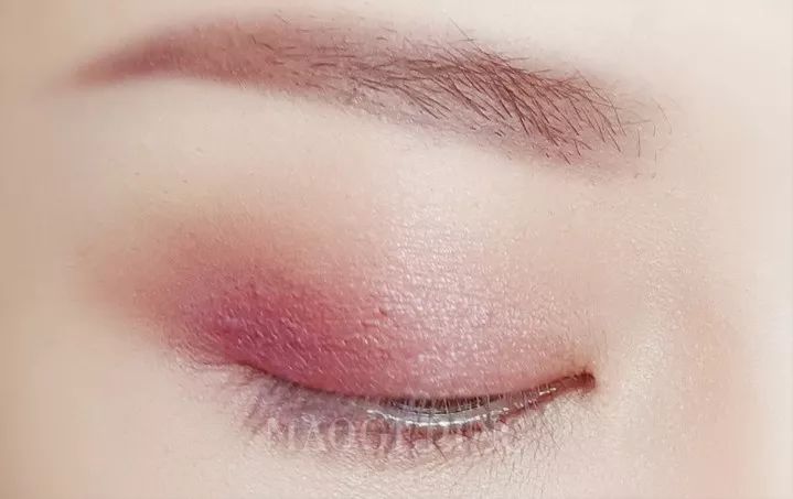 单眼皮不画眼线只画眼影好看吗,同样的单眼皮为啥觉得你的好看