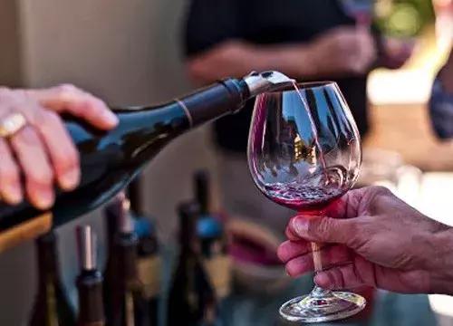 如何分别正牌酒副牌酒,酒水货跟行货的区别