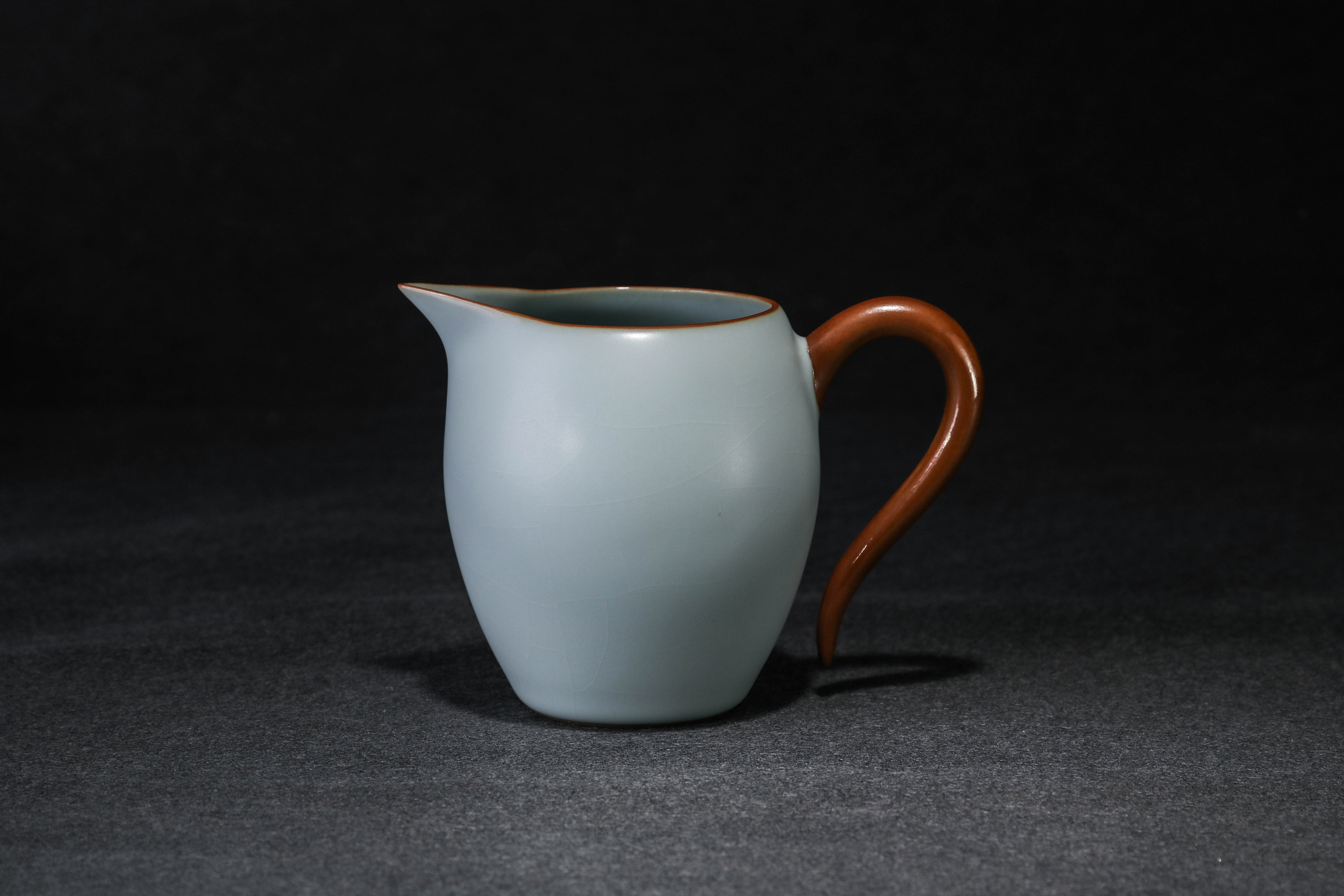 青澹汝瓷盖碗,青澹汝瓷和问鼎汝瓷