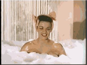 如何根据肤质正确挑选沐浴露,什么牌子的沐浴露洗了皮肤不干燥