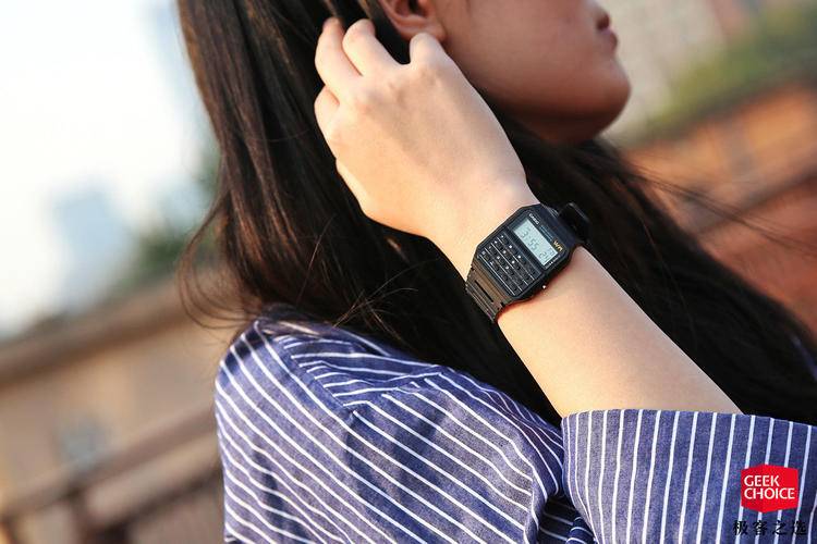 它曾是最极客的表，《回到未来》《绝命毒师》男主角都戴过它