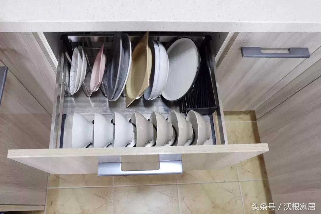 鸡肋厨房神改造，效果堪比整（huan）容（tou）