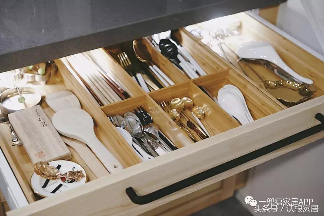 鸡肋厨房神改造，效果堪比整（huan）容（tou）