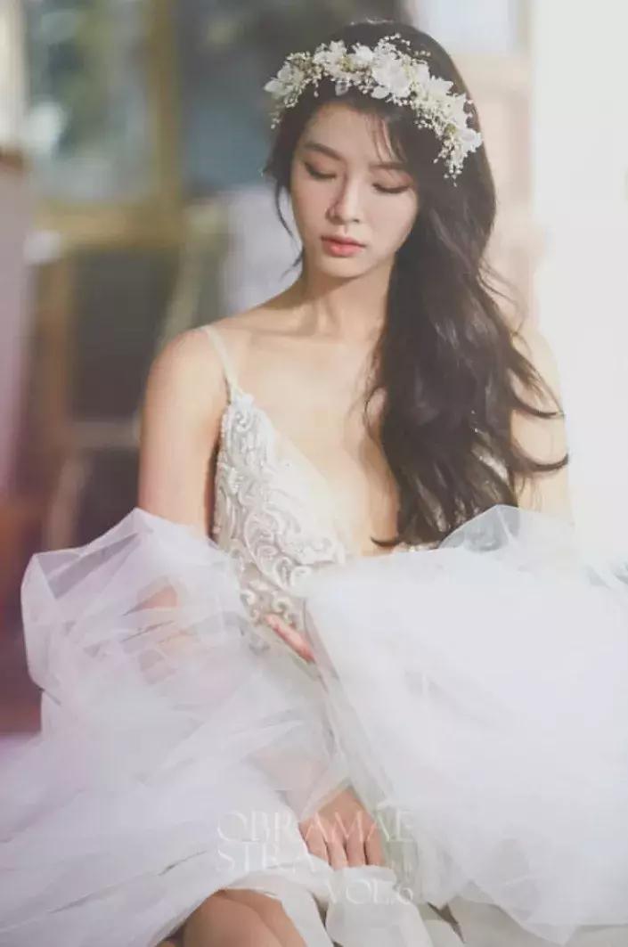 小个子拍婚纱照能拍出高级感,婚纱照拍摄怎么摆姿势更上镜