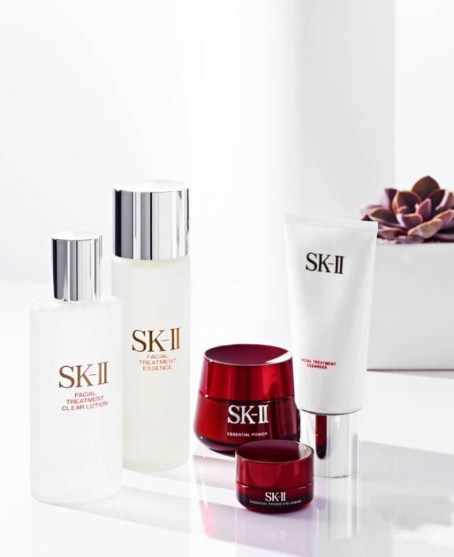 哪些成分的化妆水不能用,适合干皮巨补水保湿的精华液