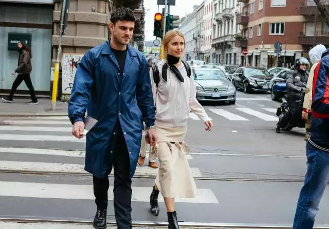 秋天怎么穿时髦又有气质,今年秋天最流行的搭配