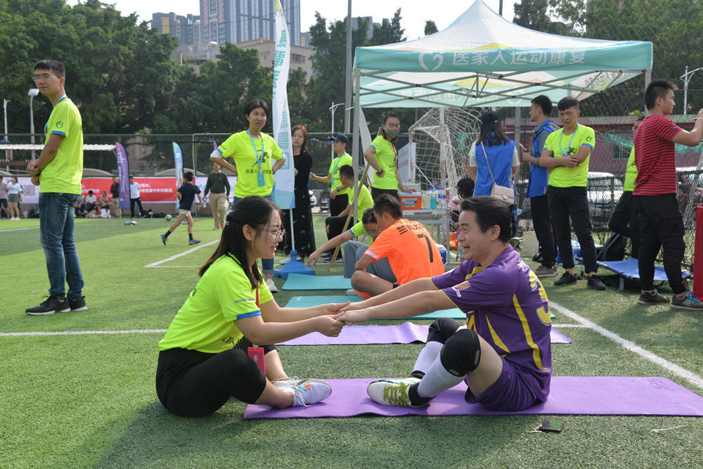 2018高商会“大兴奔驰”杯商学院足球联赛开幕