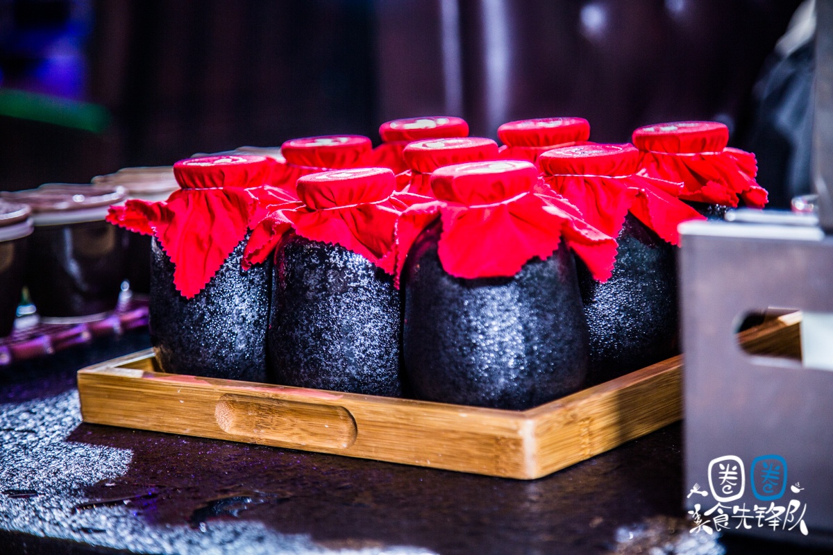 成都凌晨2点还在排队的贰麻酒馆，终于带着大熊猫来南昌了！