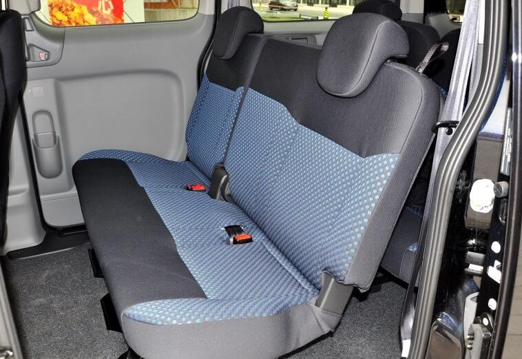 5万多买轿车还是suv,5万块钱买一个13年的日产车值不值