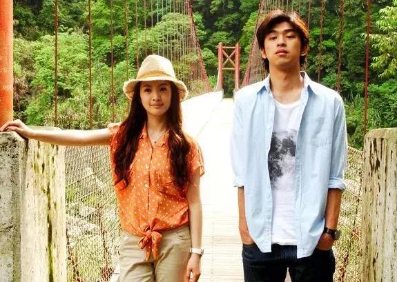 成都出发哪条线路秋景最美,成都出发两小时看满山红叶