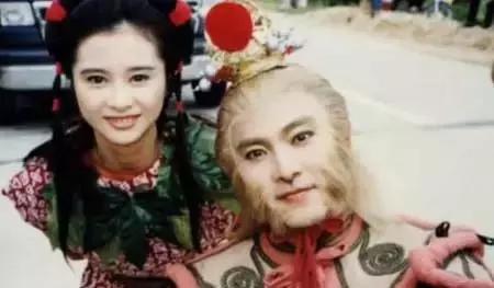 少年英雄方世玉谢娜扮演什么角色,少年英雄方世玉谢娜演谁的丫鬟