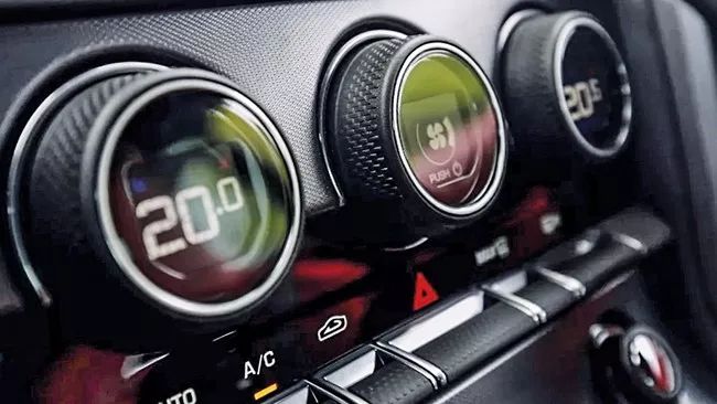 全新捷豹f-type实拍评测,优雅的英伦跑车捷豹ftype了解一下