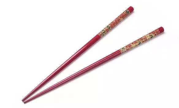 一块砧板上面有多少细菌,砧板杀菌小妙招