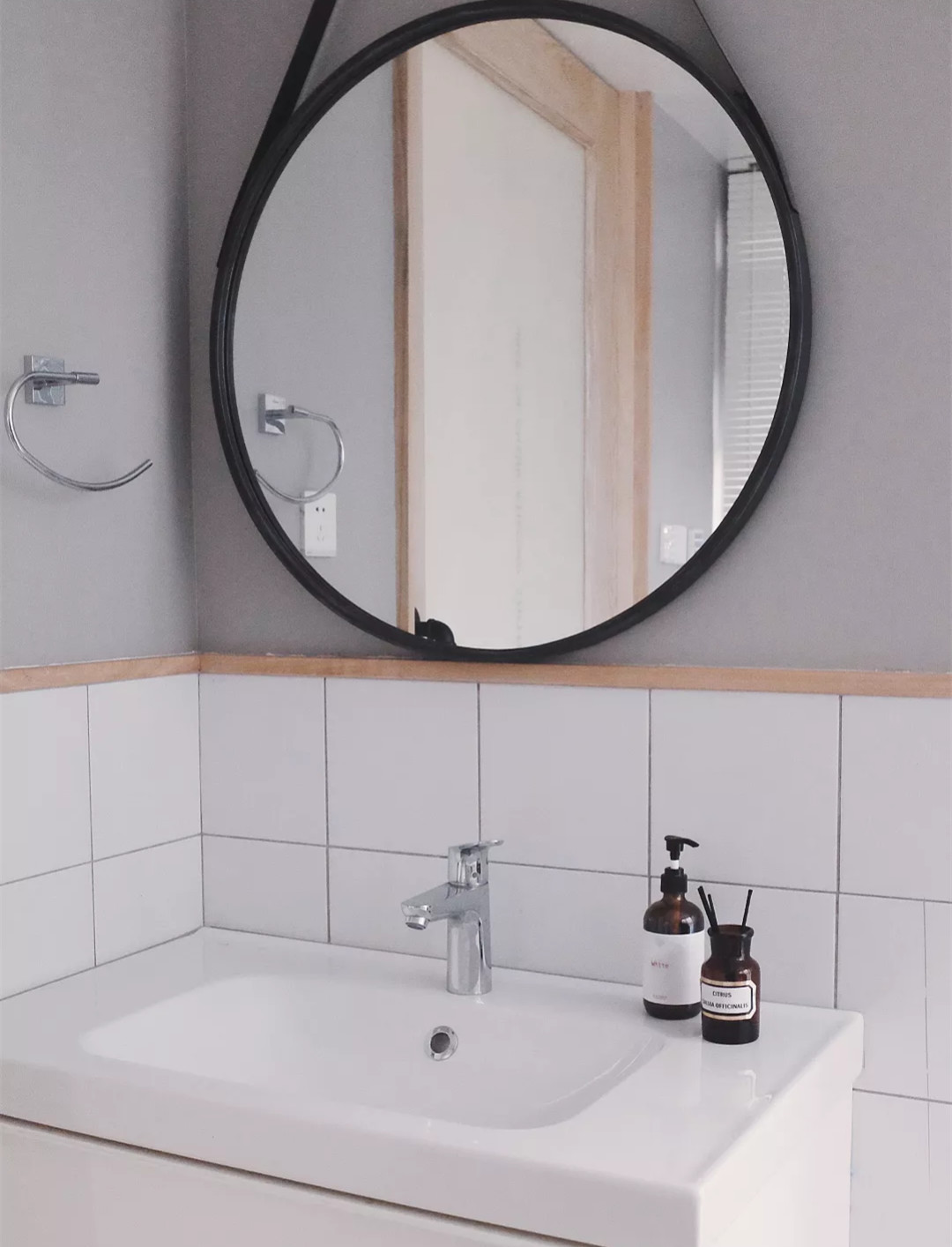 有没有不含甲醛的玻璃胶,有没有不长霉的玻璃胶