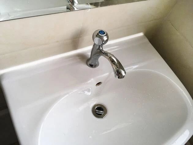 装修用的玻璃胶有甲醛吗,装修玻璃胶有甲醛含量