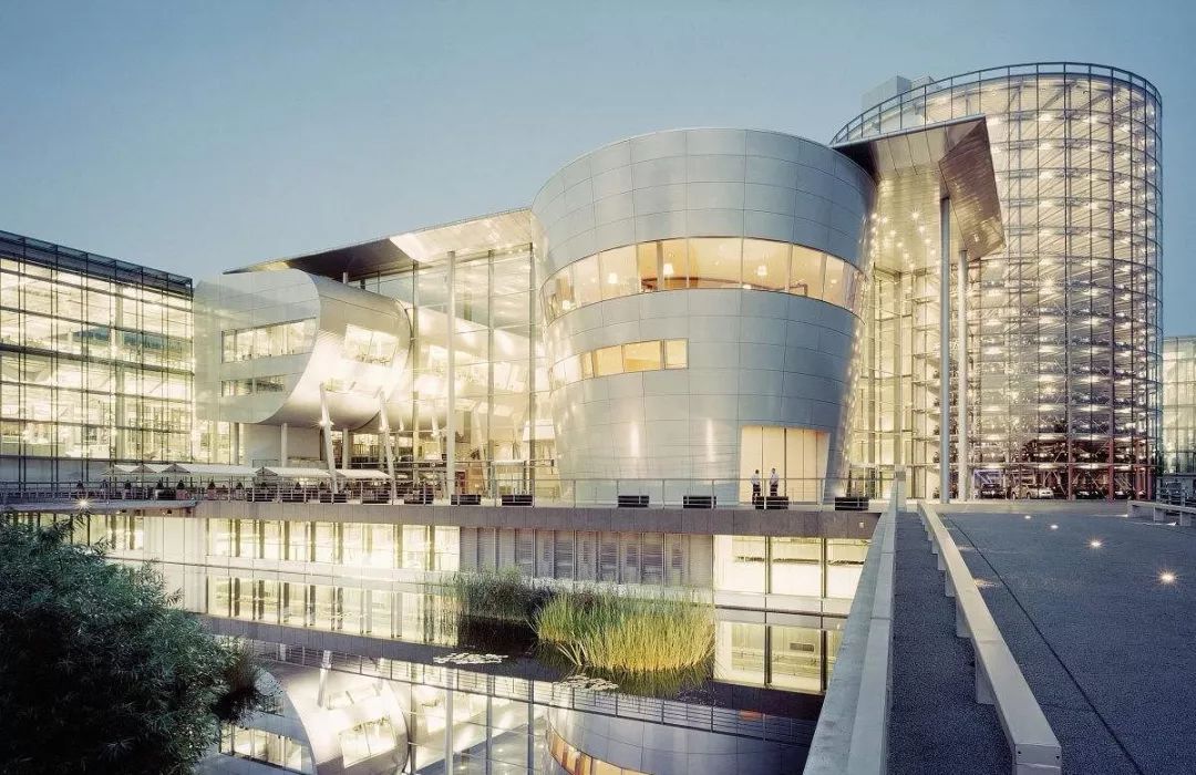 隐形富豪商务车,隐形富豪喜欢开的车