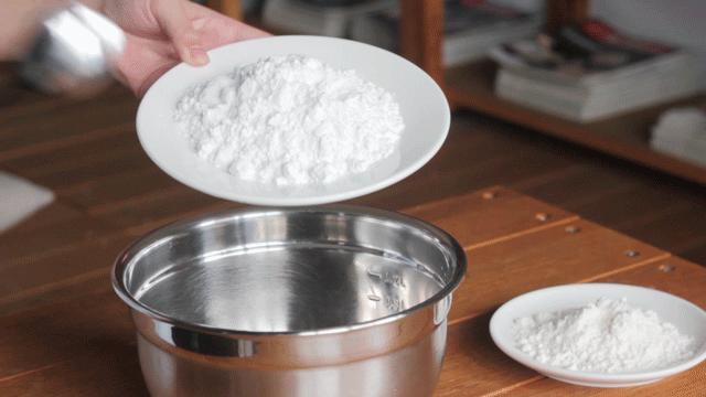 一包积灰的木薯粉，我觉得还能拯救下……