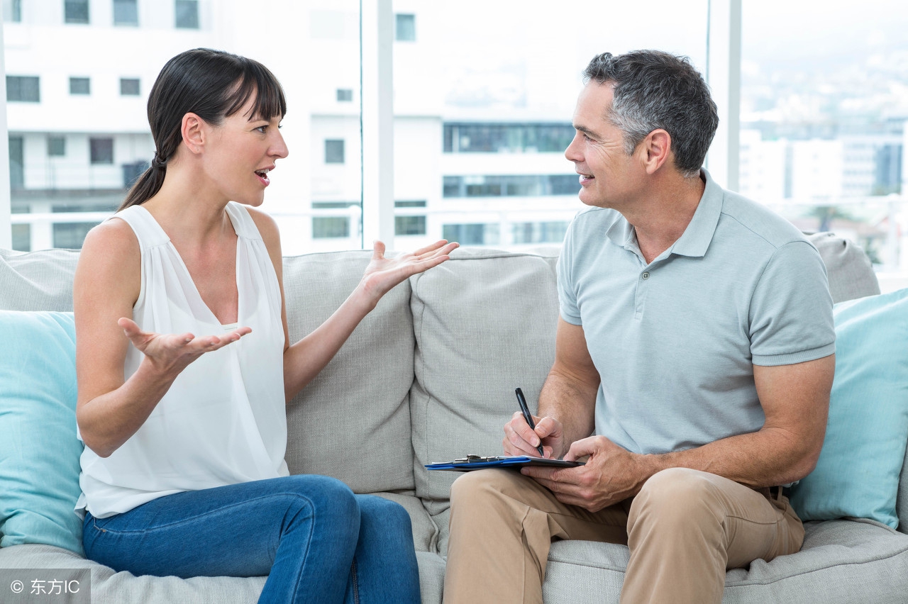 现女友要和前男友复合该怎么办,现女友执意要和前女友在一起