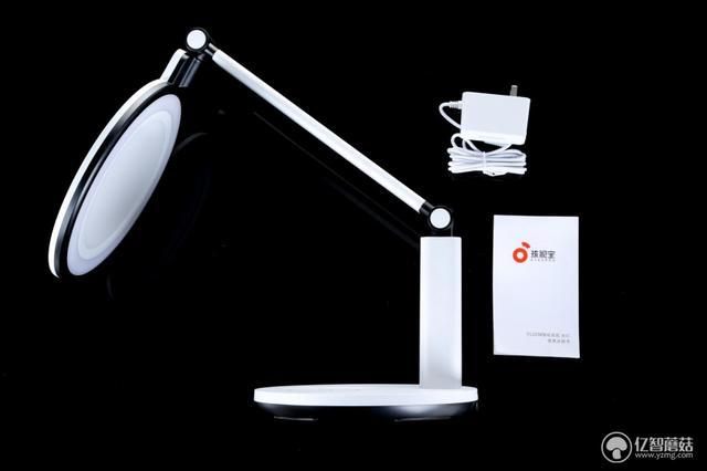 亿智蘑菇评测丨贴身书童——孩视宝护眼灯上手体验
