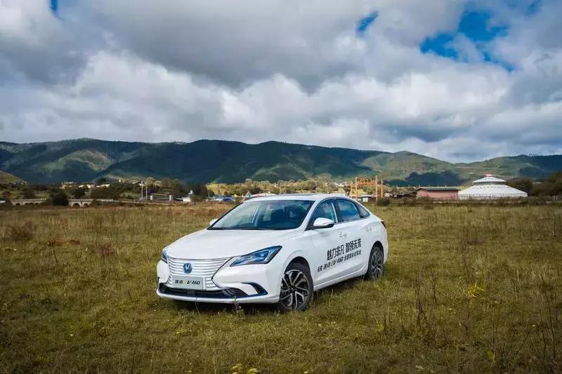 百公里电耗13.7kwh等于多少钱,98万起售最高续航405km