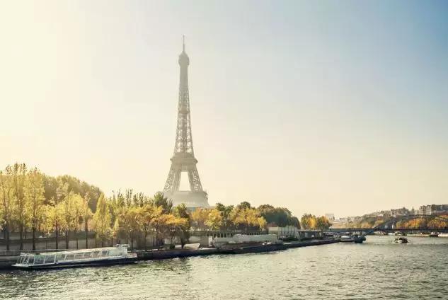 国外如何优雅而不尴尬给小费 (去国外怎么注意小费)