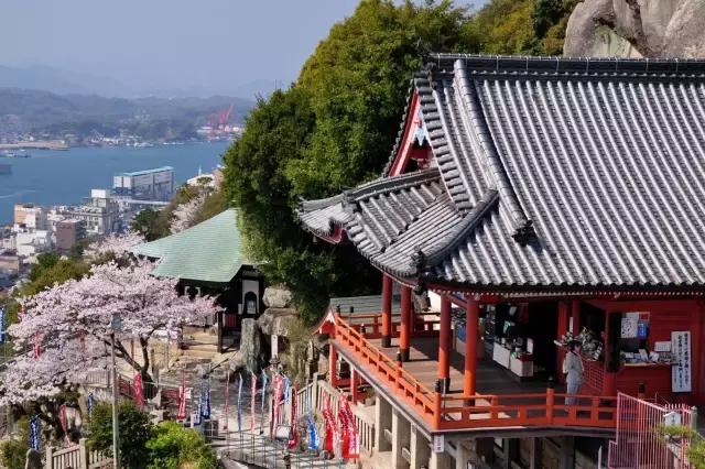 再提起广岛，脑海中不再是那首老歌或是那部黑白的法国电影