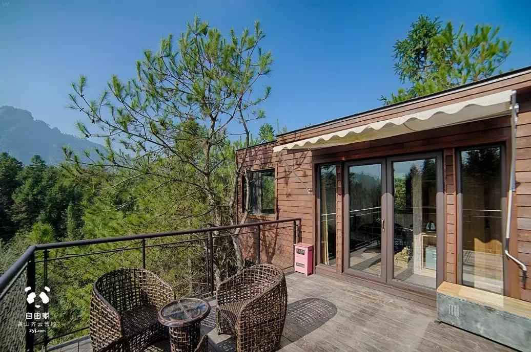 这片媲美京都的红叶之森只藏15栋梦幻树屋，杭州1.5h直达！