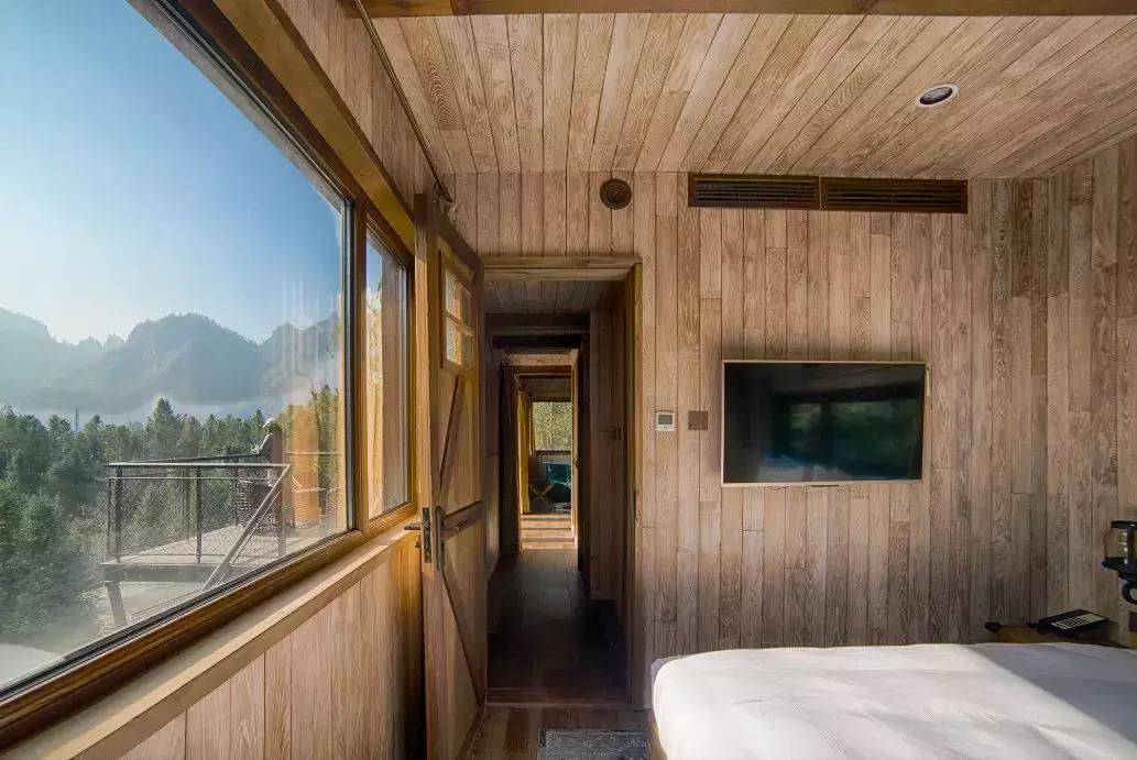 这片媲美京都的红叶之森只藏15栋梦幻树屋，杭州1.5h直达！