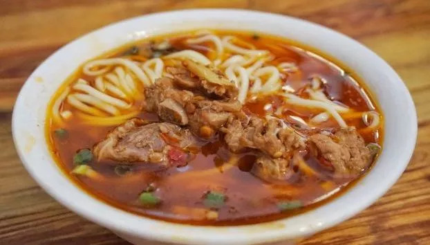 成都小吃街哪里最出名,成都小吃街哪里最出名又便宜