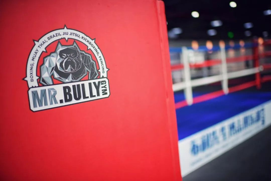 拳手KO健身房教练爆红网络!原来是这么回事!