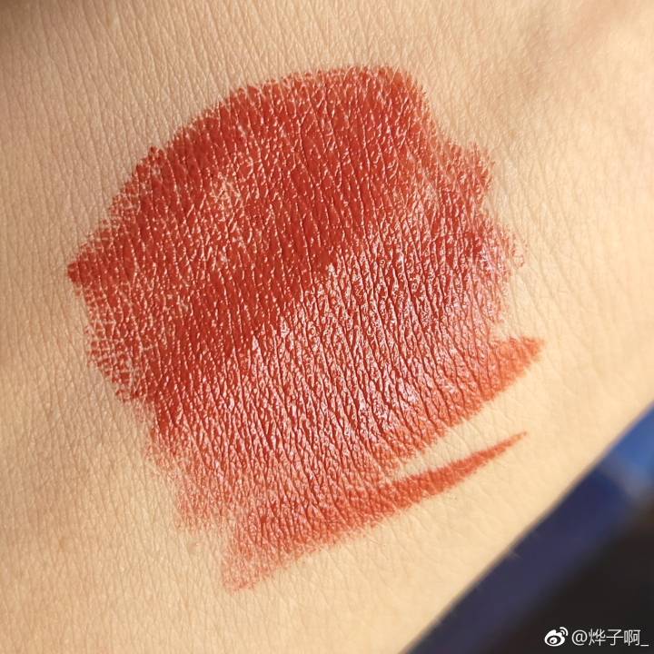 口红断货王Dior迪奥740为什么那么火？