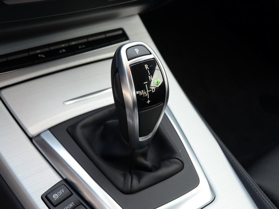 奔驰slc宝马z4奥迪tt哪款车最快,700公里宝马z4要多少油钱