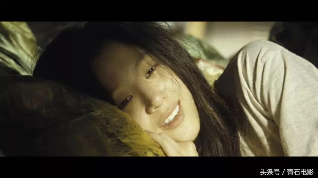 躲在孤岛做炸酱面被神秘女盯上！现代版鲁滨逊，全片又丧又暖！