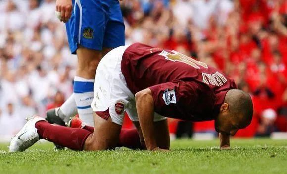 天下足球经典台词背景音乐,天下足球国足经典台词