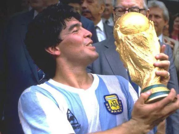 天下足球c罗经典台词,天下足球国足经典台词