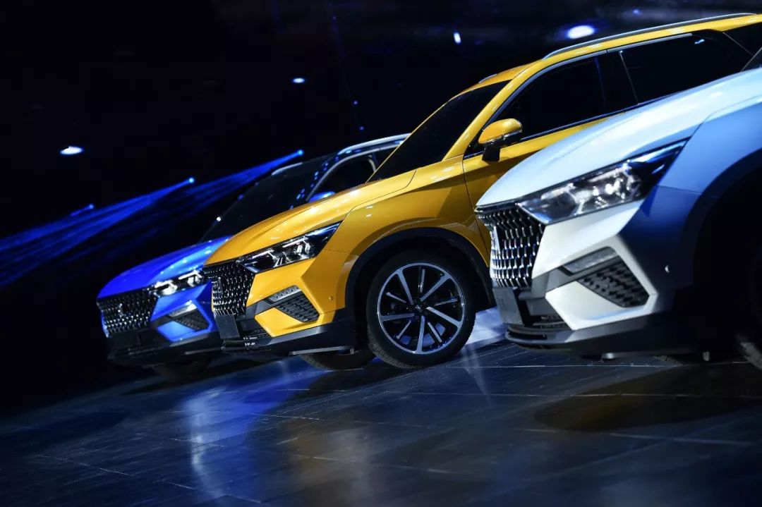 一汽奔腾logo,一汽奔腾新logo来历