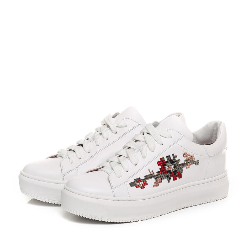 真正的潮人穿什么鞋,韩国潮人穿什么运动鞋