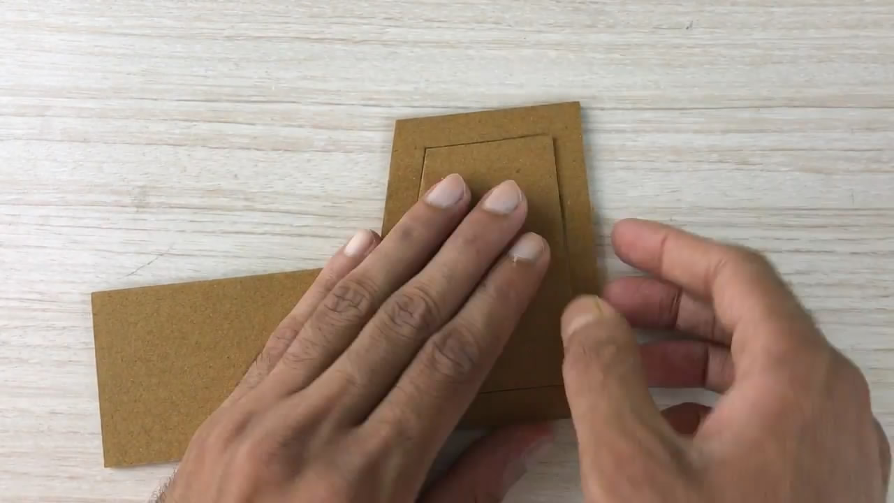 用纸板制作卡车模型解放j6p,用纸板制作斯堪尼亚卡车车头模型