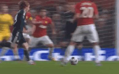 尤文c罗回曼联比赛,c罗凌空斩弑旧主曼联逆转尤文