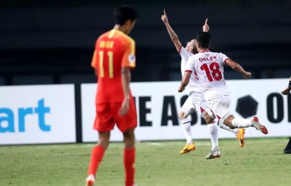 国足遭黑哨后续,国足被吹黑哨完整视频