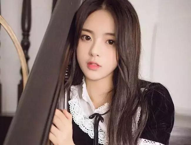 杨超越美貌惊呆众人,锦鲤杨超越人生开挂