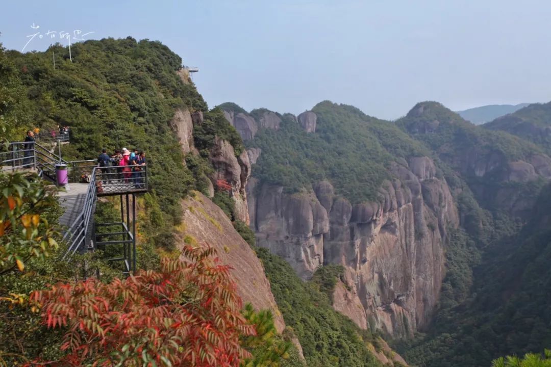 没有人来人往的城市,没有人山人海的地方