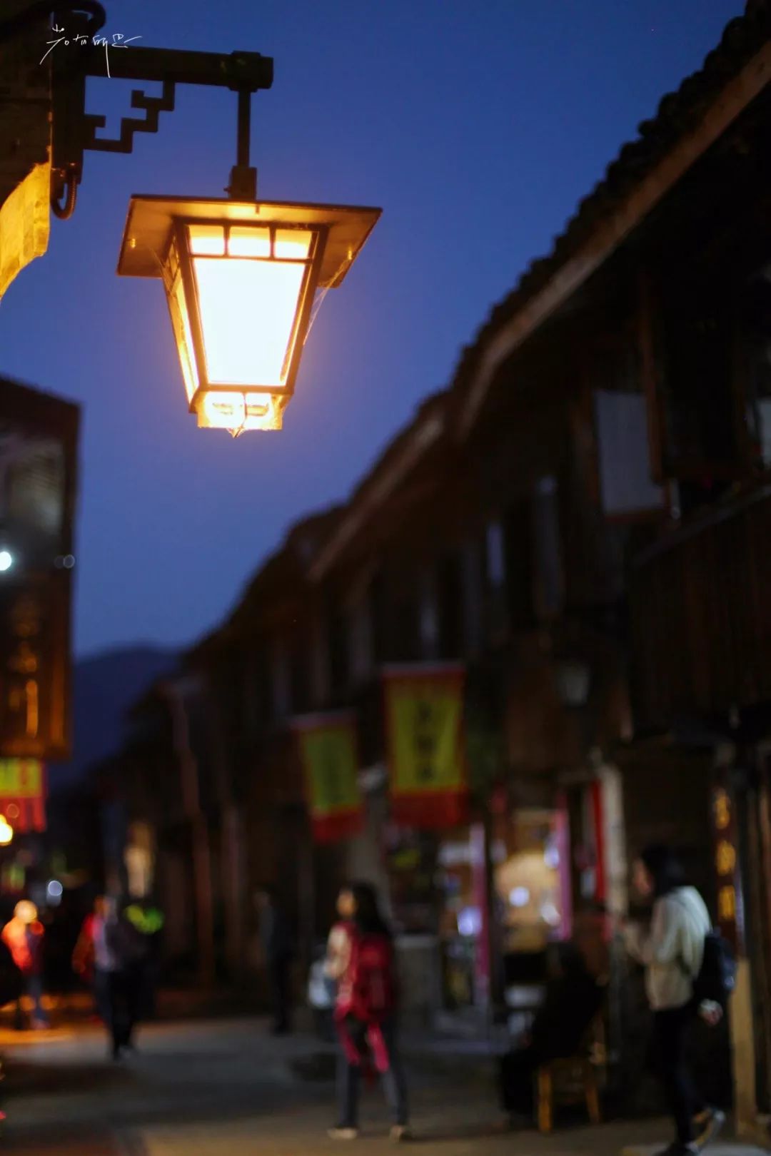 没有人来人往的城市,没有人山人海的地方