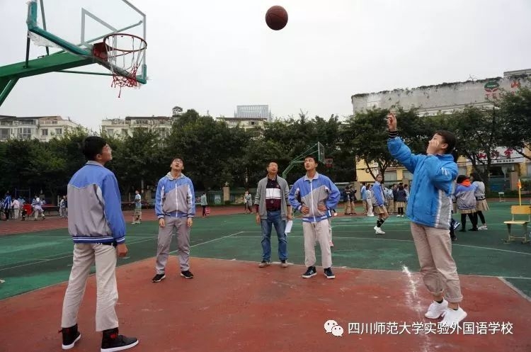 鐪嬩腑瀛︾敓绡悆姣旇禌闈掓槬娲诲姏,鏉ョ湅甯堝ぇ杩愬姩浼氬紑骞曞紡鑸炶箞