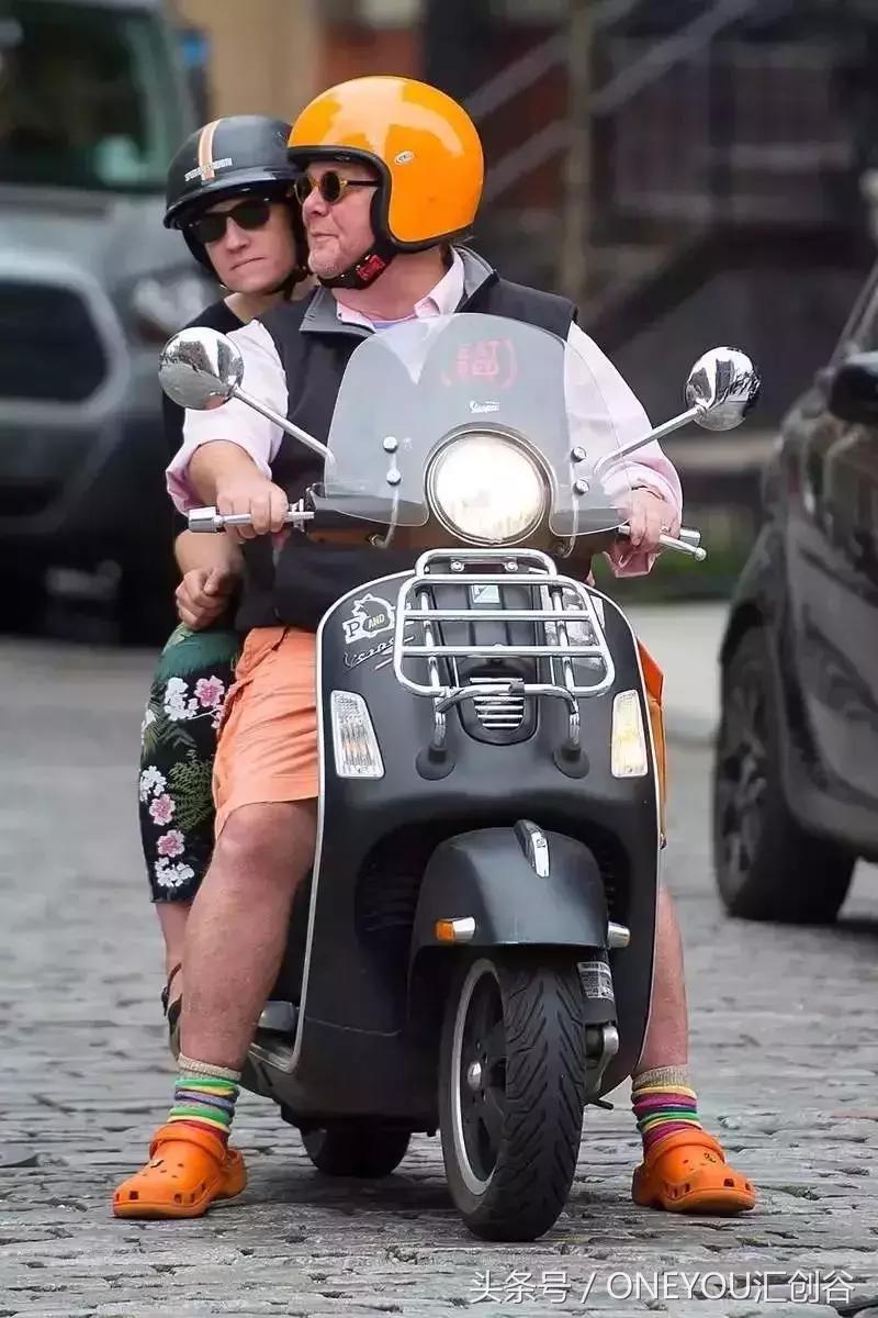 crocs洞洞鞋鞋面折损,crocs洞洞鞋有必要买吗