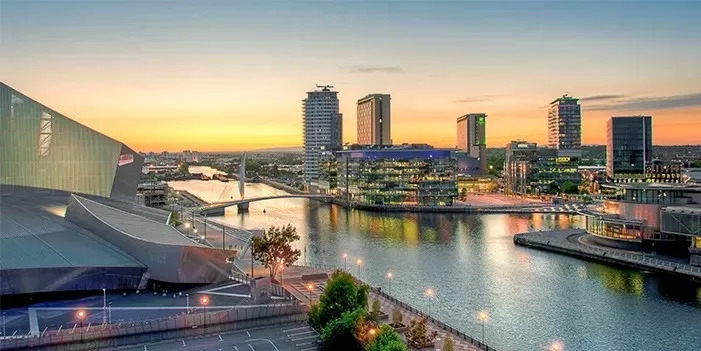 东方明珠上海临港片区,东方智媒城