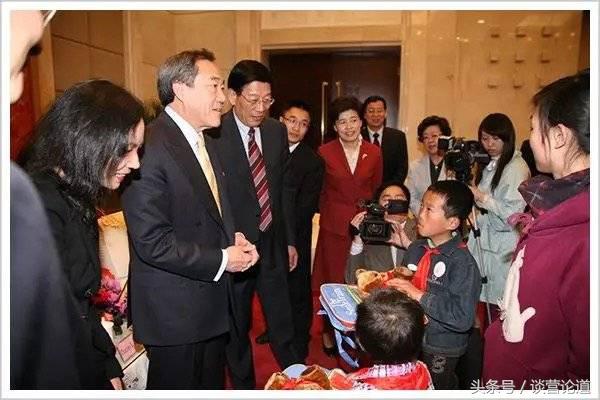 比尔盖茨第一次来中国,比尔盖茨佩服的中国人