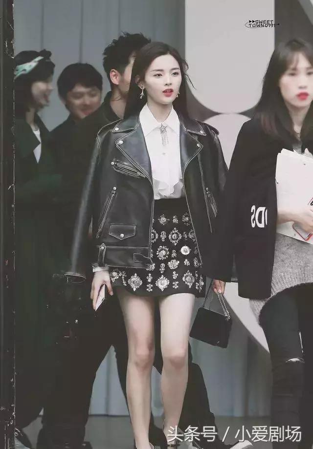 我，杨超越，20岁，身价千万，除了贫穷和美貌一无所有